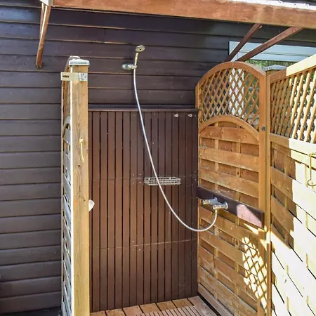 Beautiful In With 2 Bedrooms And Wifi